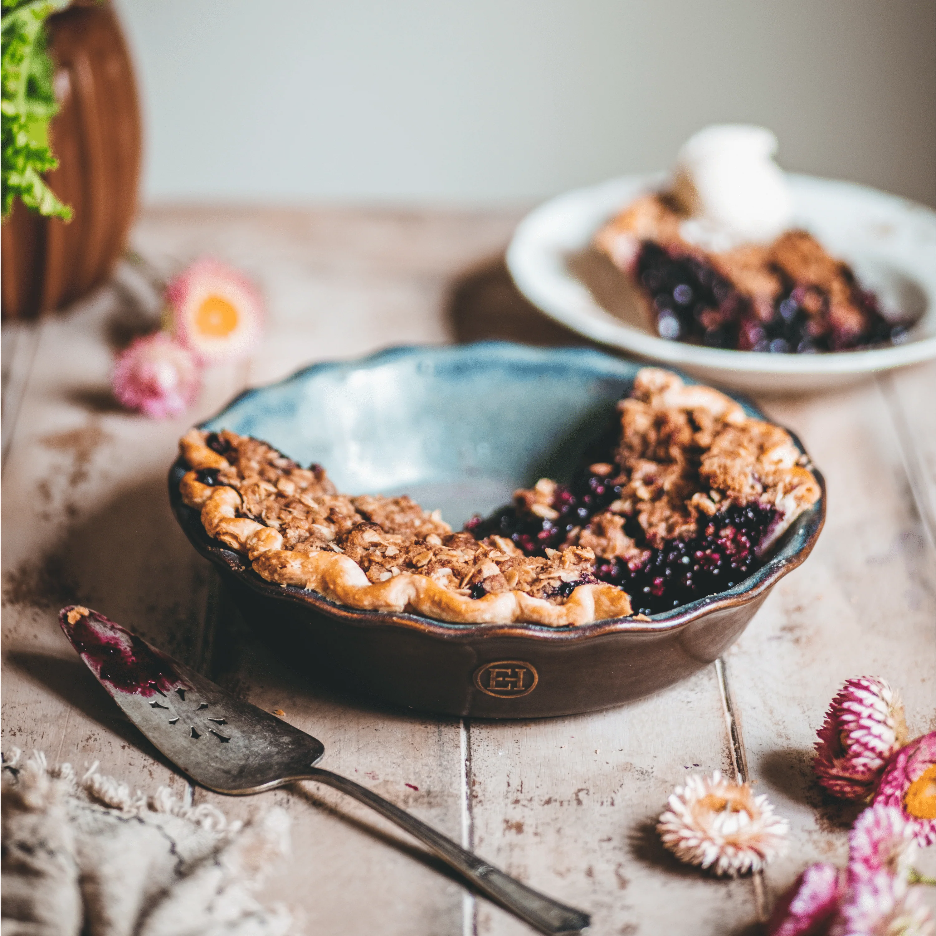 175th Anniversary Pie Dish (Limited Edition) - Image 4