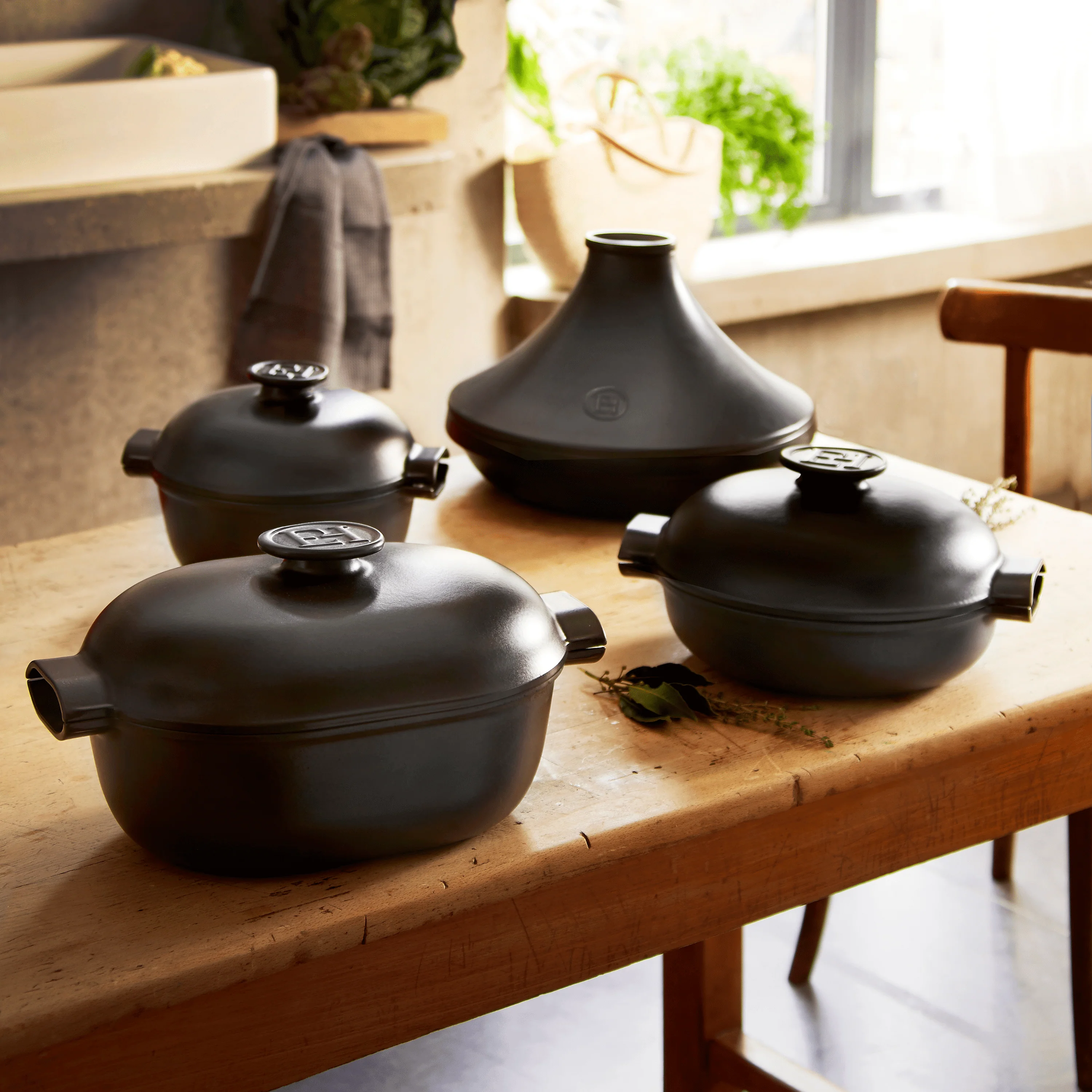 Delight Round Dutch Oven (Induction Compatible) - Image 11